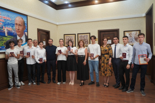 Встреча с выпускниками Дербента
