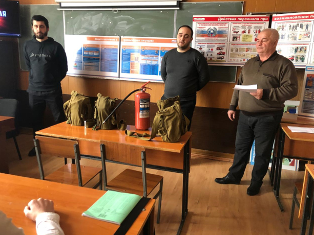 Профилактическое занятие по правилам пожарной безопасности и действиям при обнаружении беспилотных летательных аппаратов в ГБУ РД «Дом социального обслуживания «Дербент»