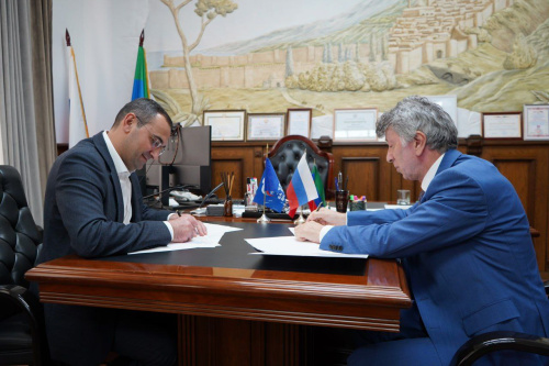 Администрация Дербента и ДФИЦ РАН подписали соглашение о сотрудничестве