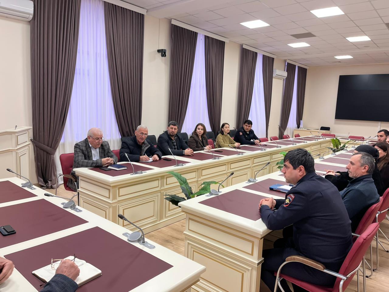 В Дербенте прошло совещание по вопросам безопасности и гражданской обороны