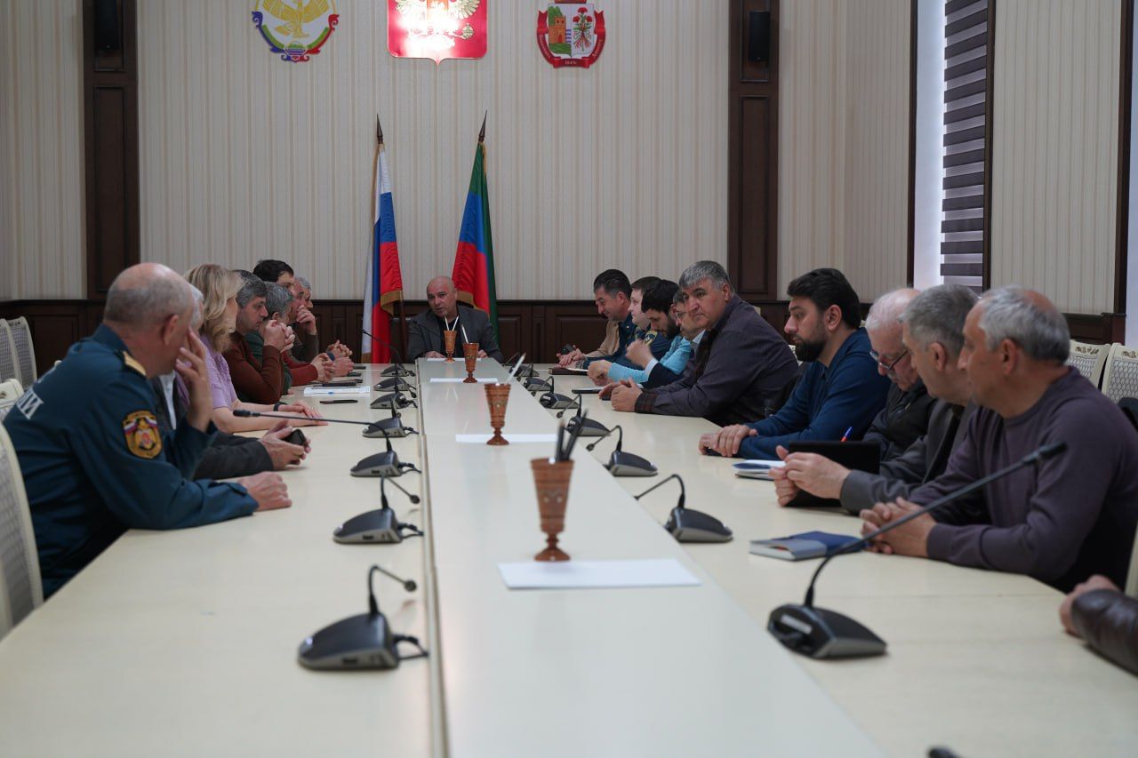 В Дербенте прошло экстренное заседание КЧС В Дербенте прошло экстренное заседание КЧС